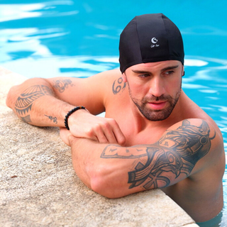 Touca De Natação Hidroginástica Tecido Pano Cobre Orelha Adulta Unissex Elástica Cor Lisa Banho Tamanho Único Masculina e Feminina Toca Piscina Uv 50+