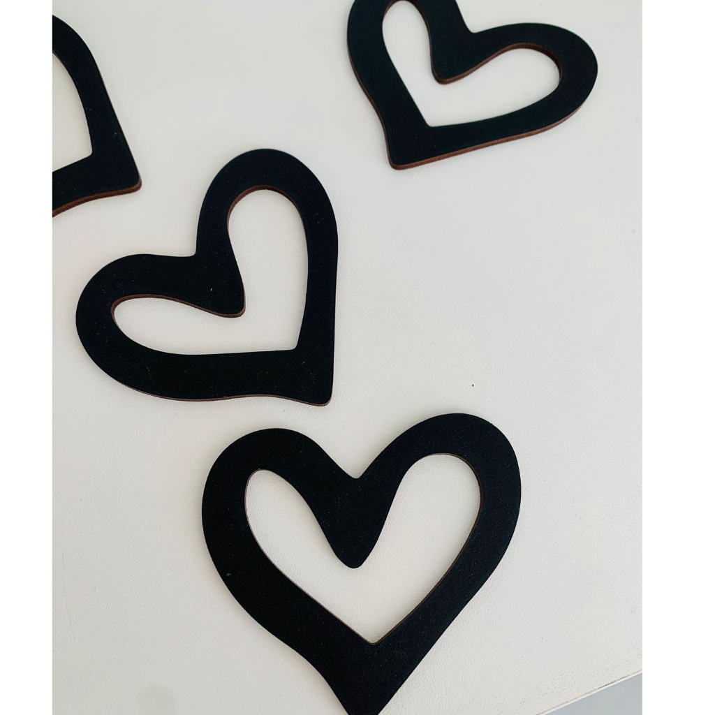 3 Aplique Coração Decorativo em mdf 3mm Preto Promoção em Oferta na Shopee