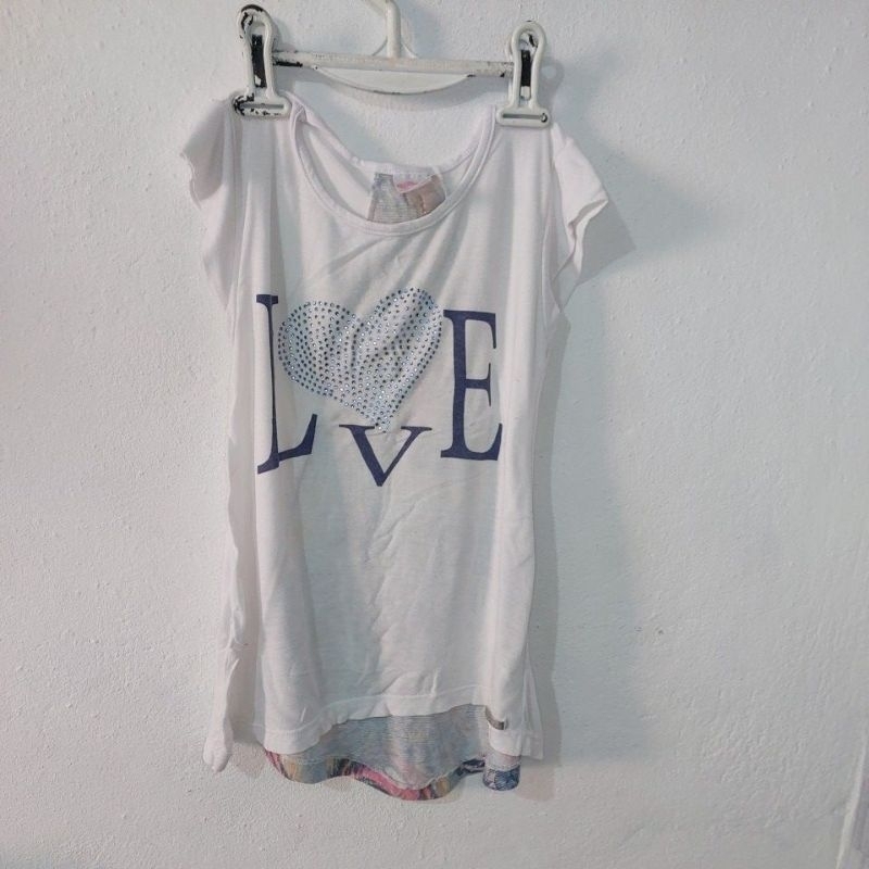 Blusa branca Love infantil  usada tamanho 12