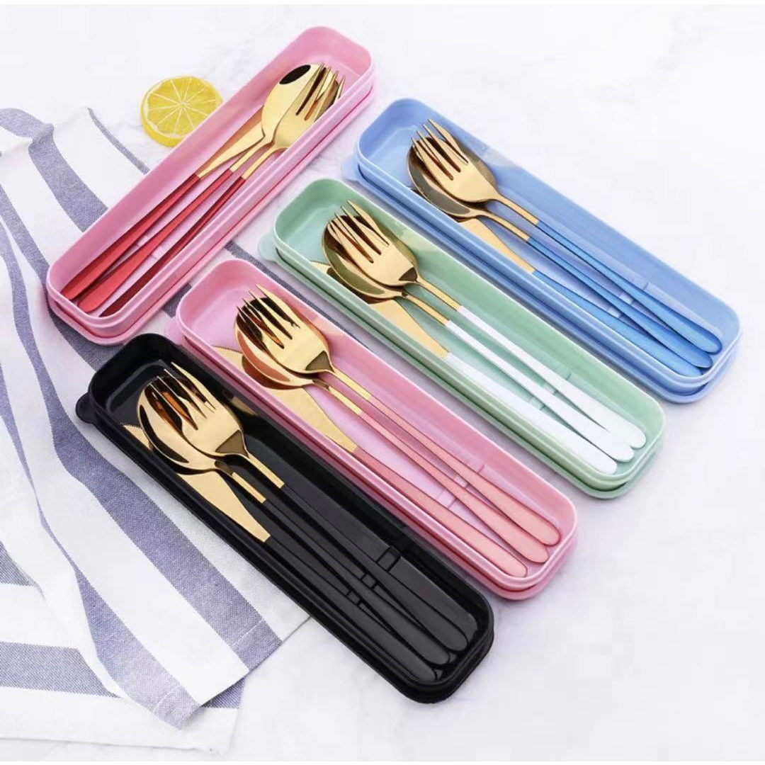 Jogo de talheres dourado aço inox com estojo em Oferta na Shopee