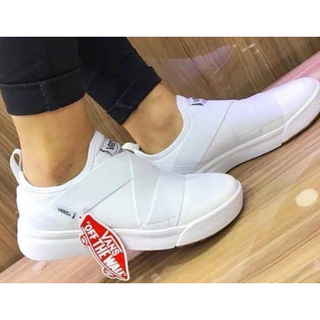 Tênis Vans Meia Slip On Branco com Elástico Leve e Confortável