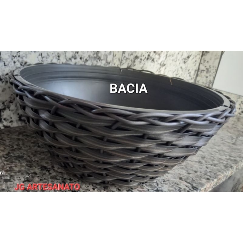 4 bacias sintético n.28, para plantas, esse link contem 4 peças, se precisar de mais quantidades podemos enviar o link em Oferta na Shopee