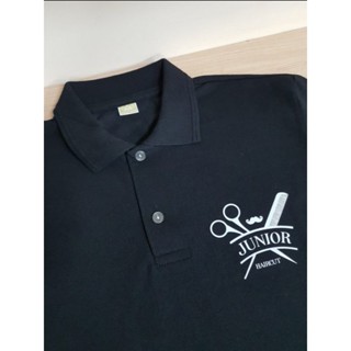 Camisa polo estampada no peito e costa com a sua logomarca