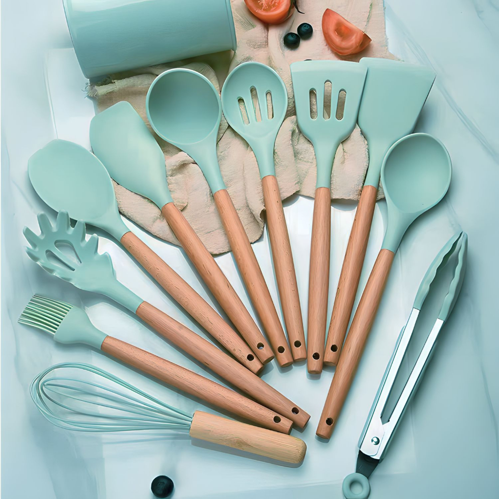 Utensílio (1 peça) Para Cozinha Concha Escumadeira Colher Garfo De Macarrão Espátula De Silicone Verde Pastel Cabo Madeira -- Fluente