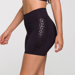 Short Feminino Academia Fitness Poliamida Preto para Treinar e Malhar Estampado Oncinha