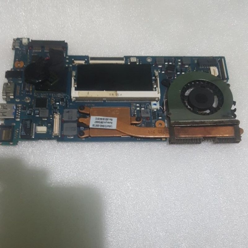 Placa ultrabook Samsung 530u+cooler+2gb Defeito Desligando.