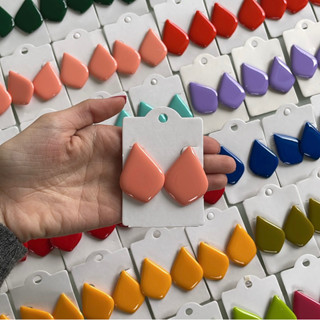 Kit 5 pares brincos resina modelo balão sortidos femininos coloridos