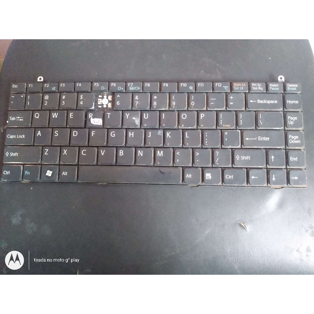 Teclado Notebook Sony Vaio Pcg-393l bom estado Leia descrição Anuncio