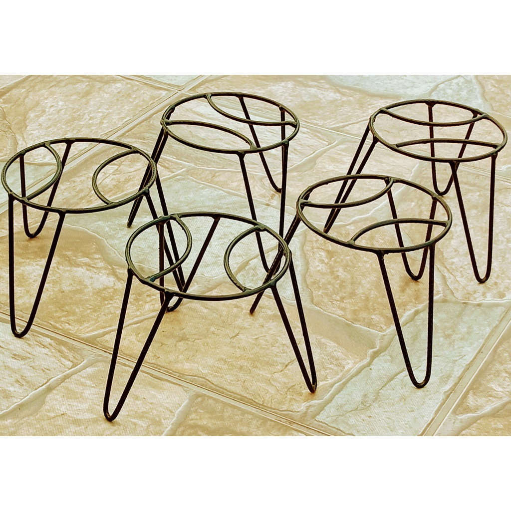 Kit com 5 suportes para vaso de flor (ferro)  ##18cm base onde vai o vaso## 15cm de altura