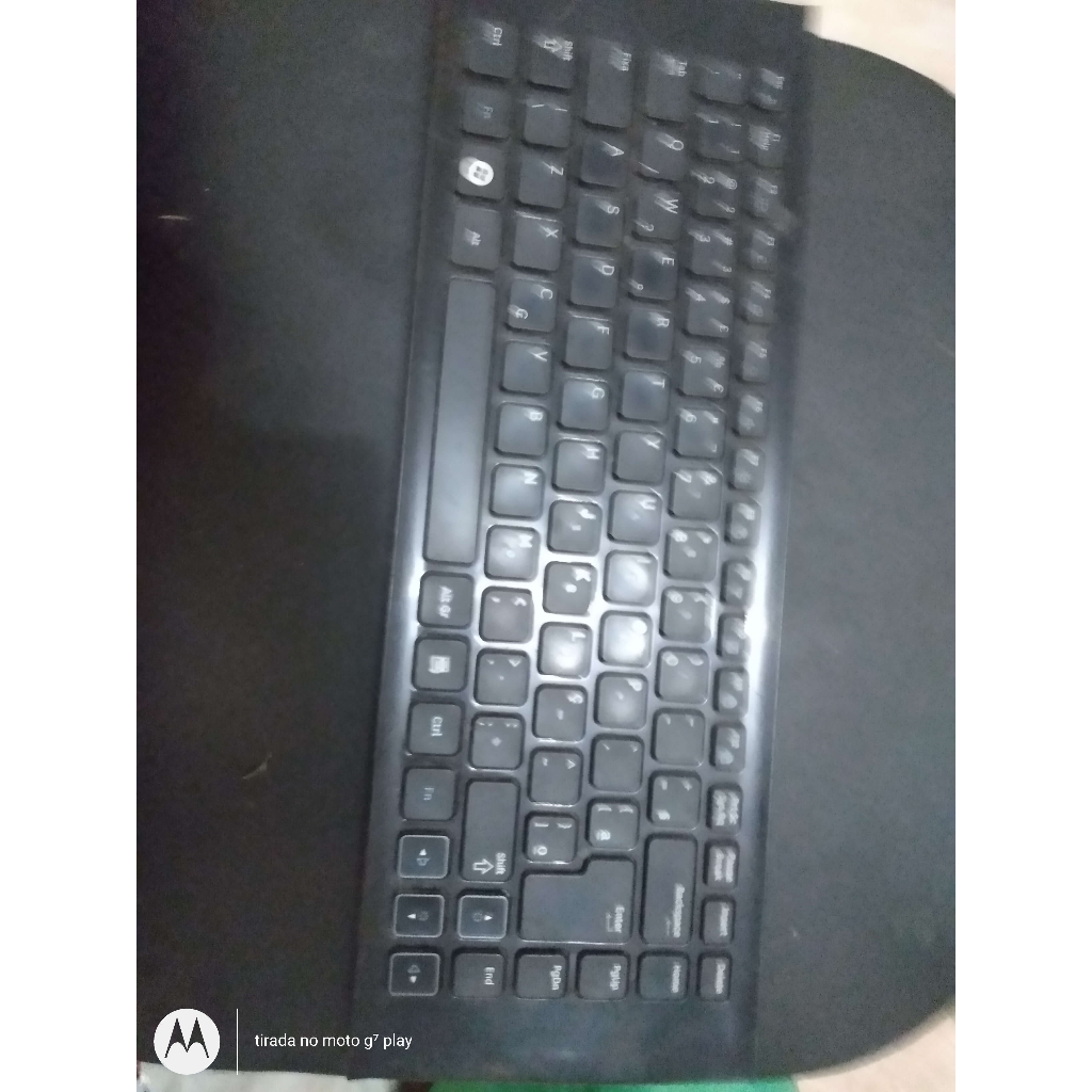teclado com moldura notebook samsung rv411 usado bom estado
