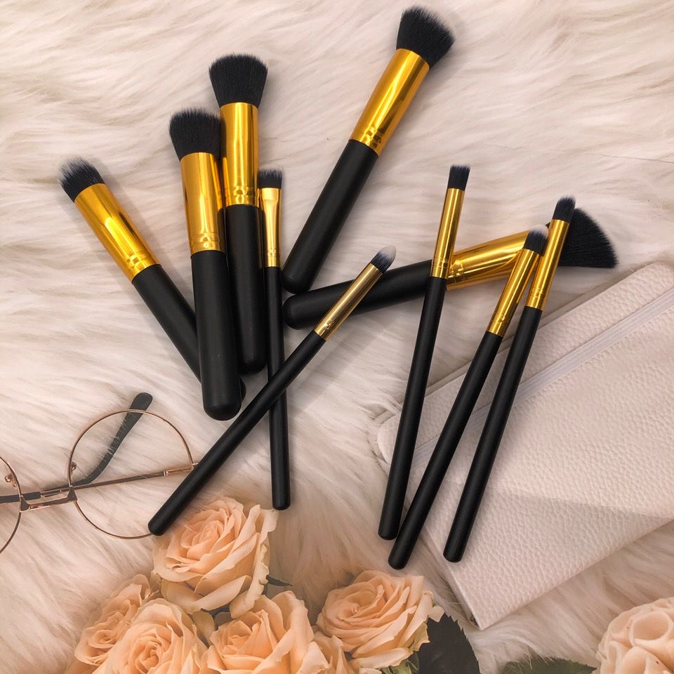 Kit 10 pinceis de maquiagem Pinceis esfumar contorno Kabuki profissional