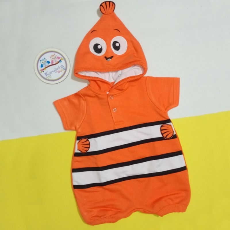 Macacão Bebê Luxo com Capuz Temático Nemo em Oferta na Shopee