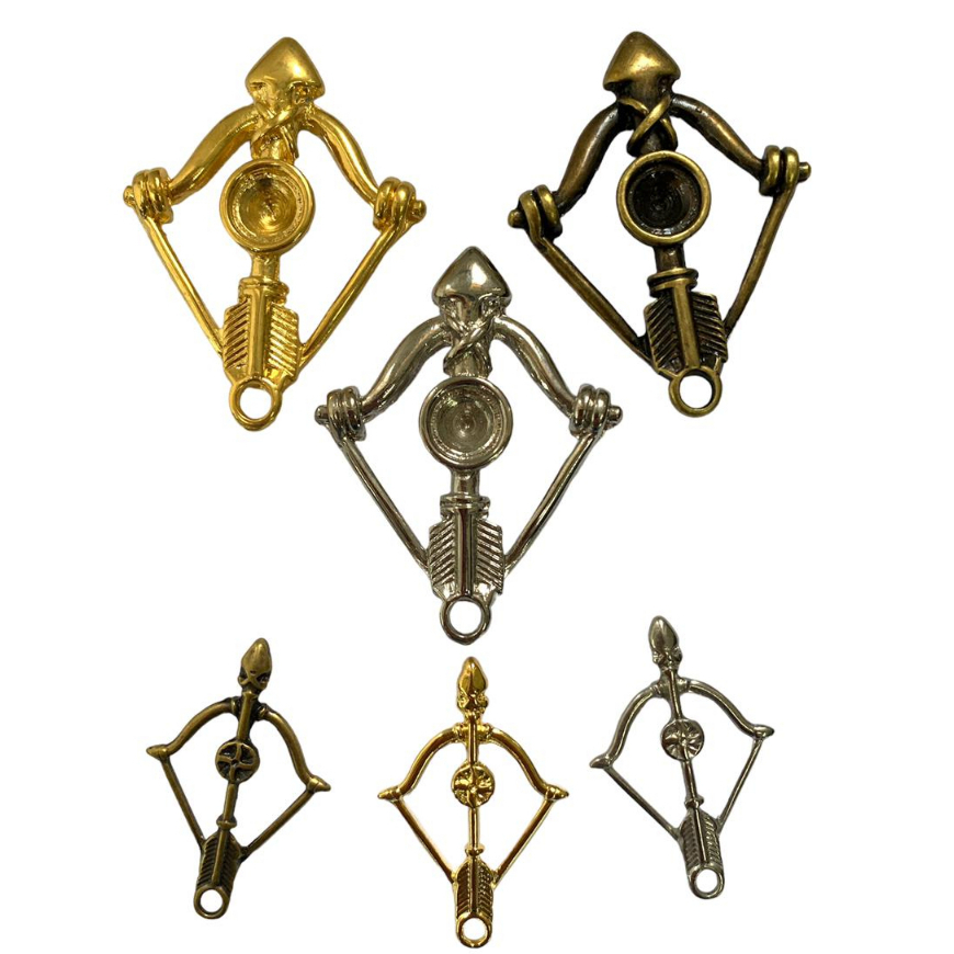 Pingente de arco e flecha detalhada individuais