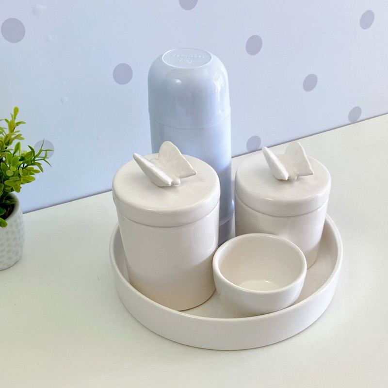 kit higiene bebê porcelana com garrafa térmica branco