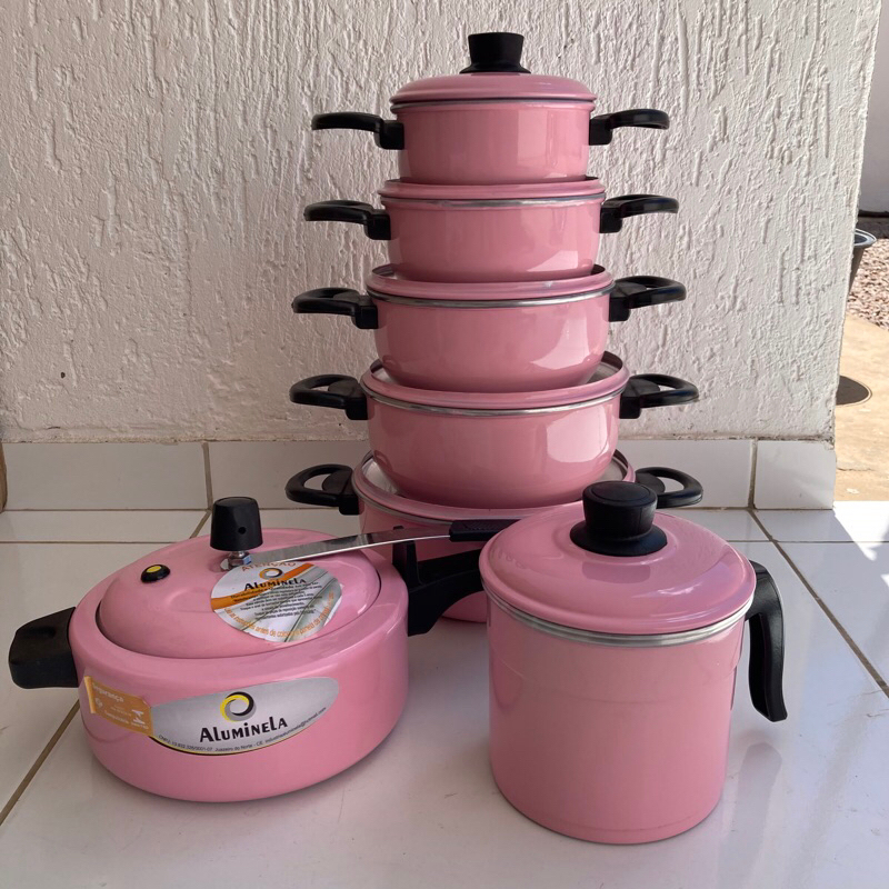 Conjunto de panelas + Leiteira + Panela de Pressão 2,5L de excelente qualidade.