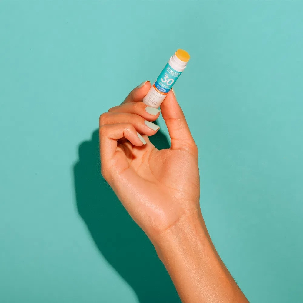 Protetor Solar Labial Hidratante Sunless com Proteção FPS 30 Bastão - 4,5g em Oferta na Shopee