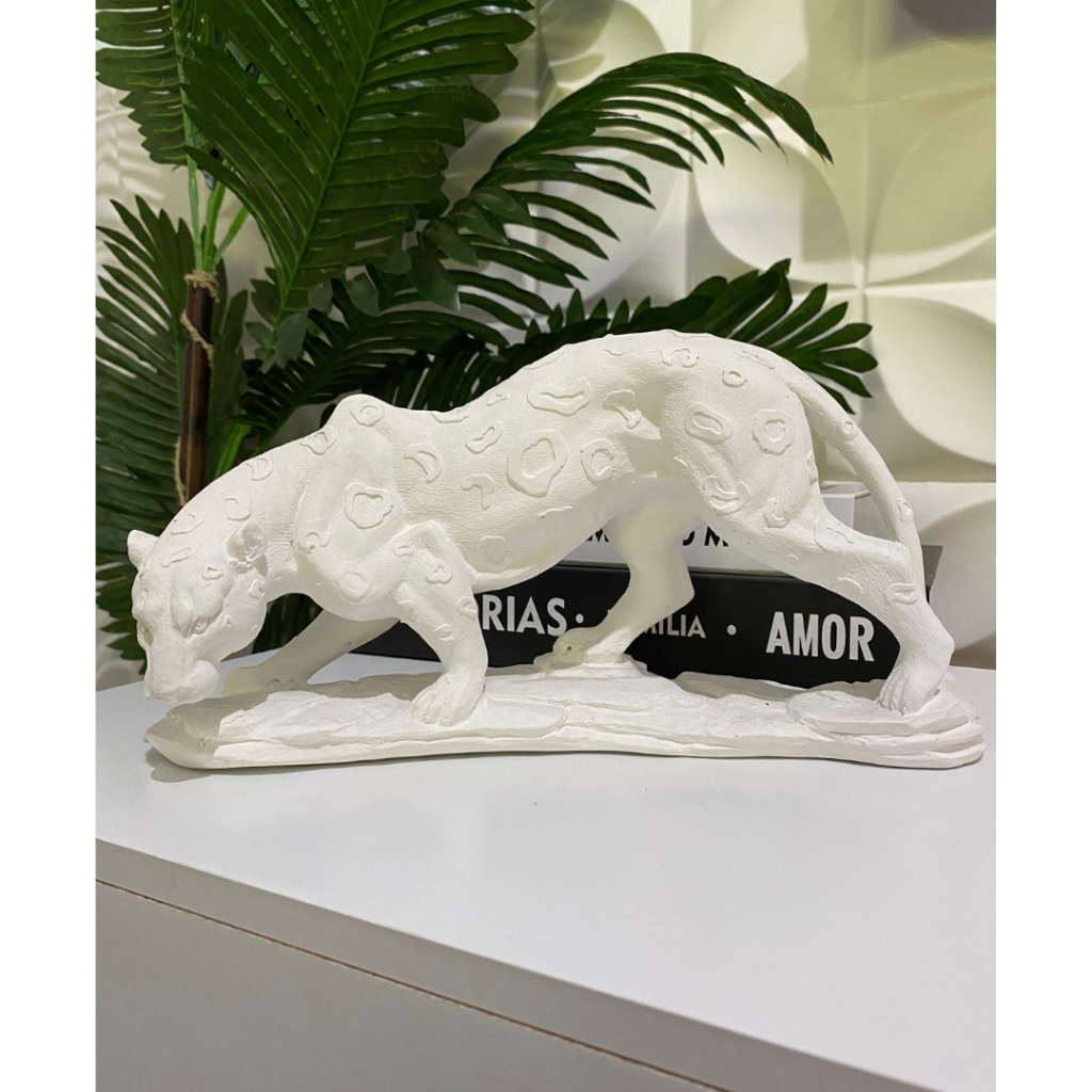 Estatueta De Pantera Andando Na Base Estatua Decorativa - Gesso 30cm