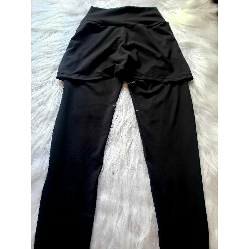 Calça de academia calça com detalhe em saia calça fitness
