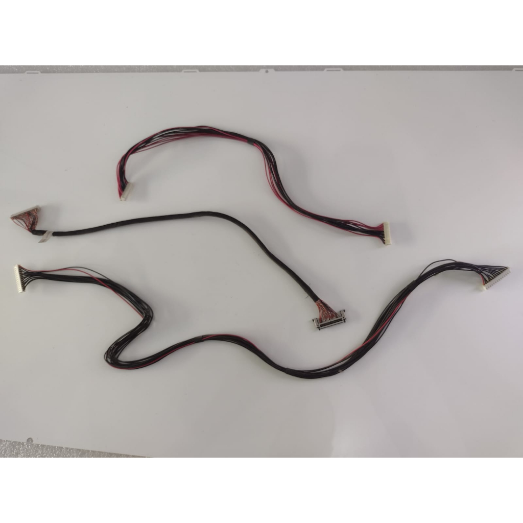 (1)    Cabo Flat Lvds + Cabo Chicote Tv Sti Le3973(a)f