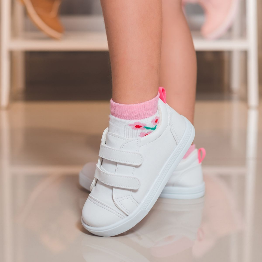 Tênis Infantil Feminino Básico  Com Ponta de Velcro - Café com Leite em Oferta na Shopee