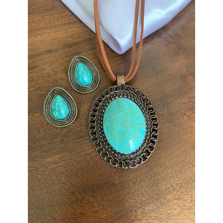 Conjunto colar em couro e brincos feminino