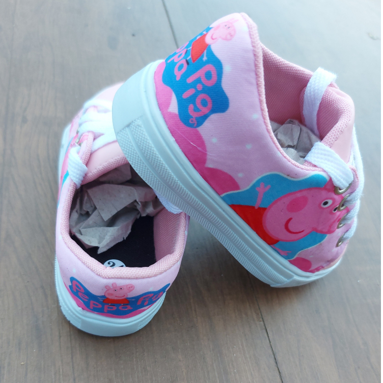 Tenis infantil menina personagem promoção