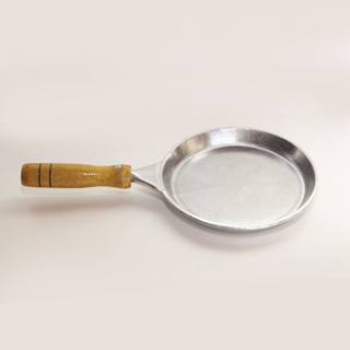 Frigideira Tapioqueira Panquequeira em Alumínio Batido18cm Delicie-se com Tapiocas e Panquecas Perfeitas e Saborosas