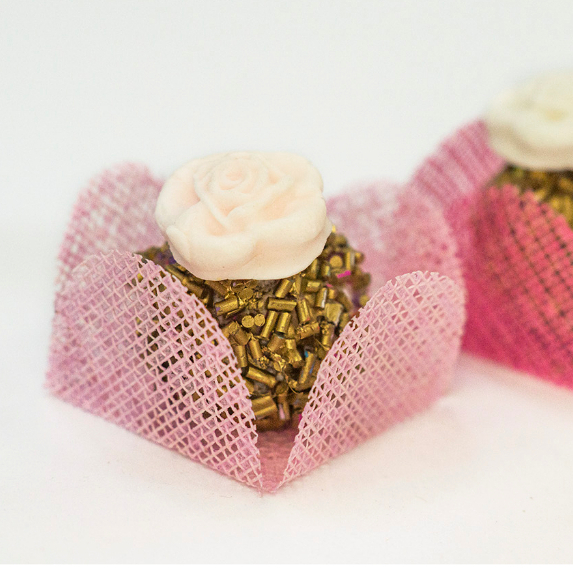 kit 40 forminhas para doces finos TELA ESCÓCIA 4 PÉTALAS casamento aniversário 3,5x3,5 cm em Oferta na Shopee