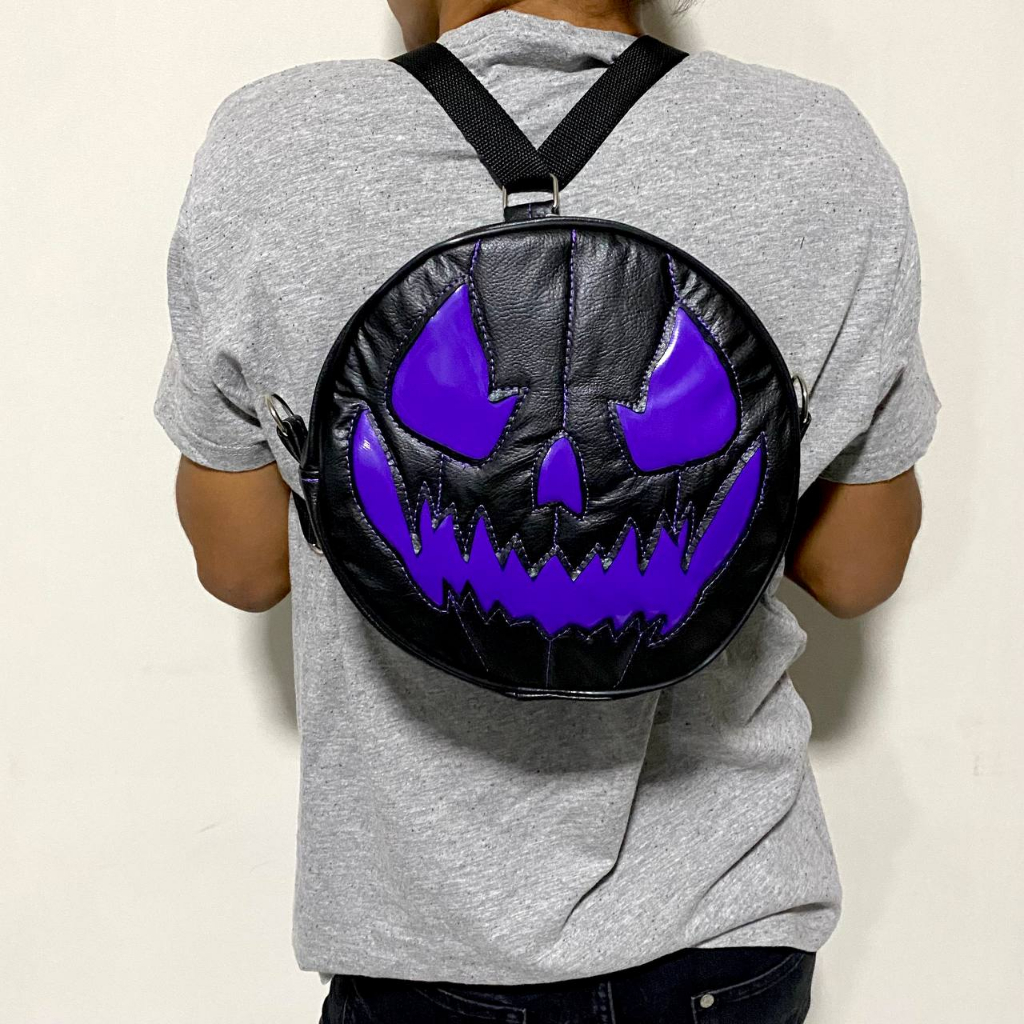 Mini Mochila e Bag 2 em 1 Abobora tema halloween filme terror horror trash versão roxo com preto