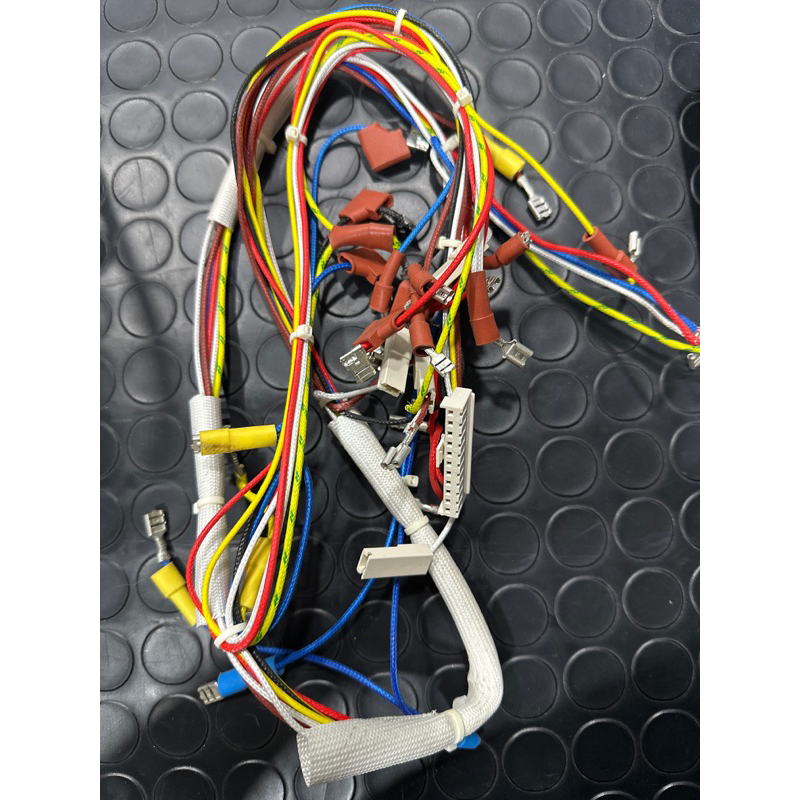fiação elétrica 220V Forno Elétrico Digital de Embutir Mueller MFE0268G1