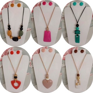 kit 5 colar maxi grande 5 pares de brinco botão modelos e cores variadas
