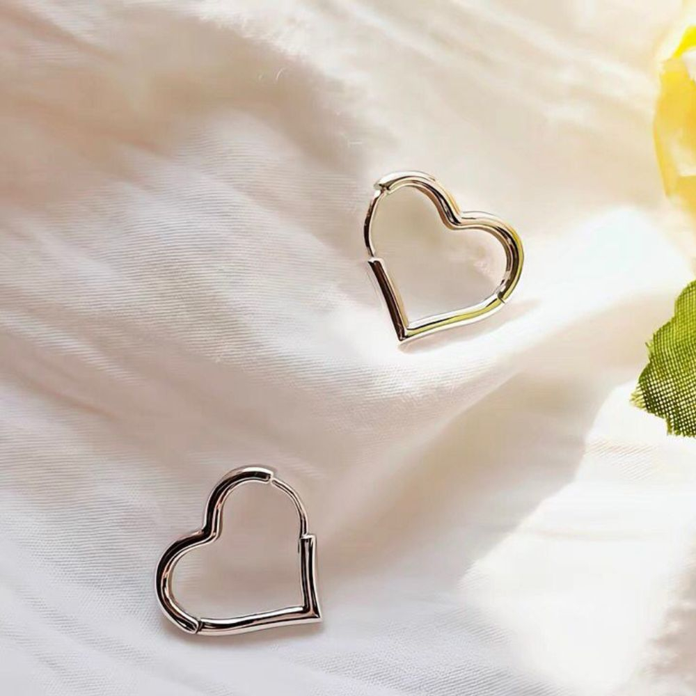 Brinco Argola Coração Cor De Prata 20mm em Oferta na Shopee