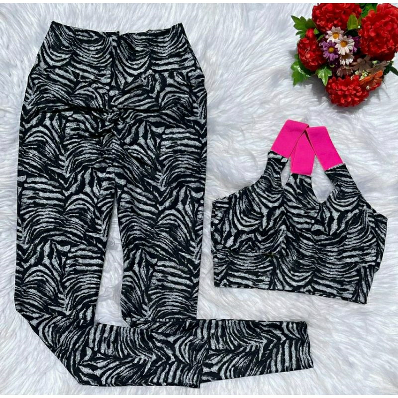 Conjunto academia Print Zebra poliamida calça legging e top alça versátil elástico com bojo removível Viveza Fitness