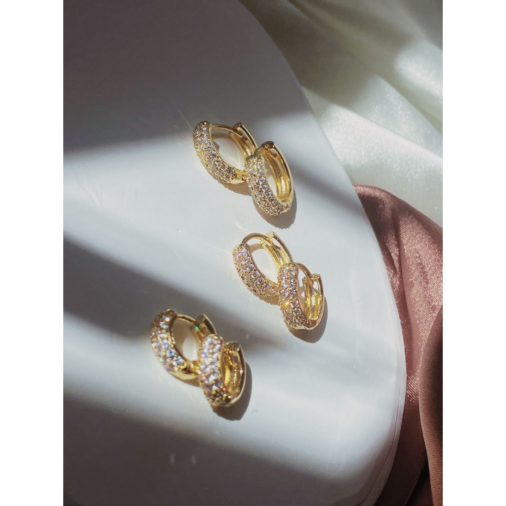 Kit 3 Pares Brinco Trio Com 3 Argolas Cravejada Na Zircônia Crystal em Oferta na Shopee