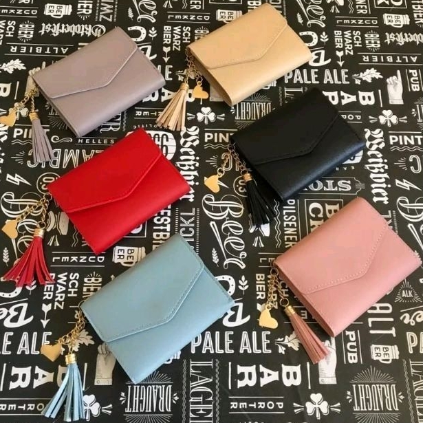 Carteira feminina com chaveiro em Oferta na Shopee