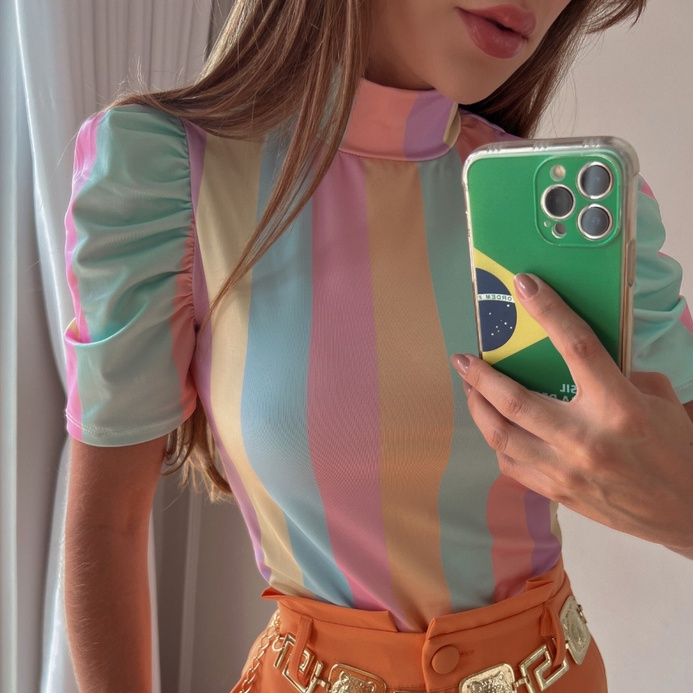 Blusa Princesa Básica Feminina Gola Alta Manga Bufante Malha Suplex Estampada Listras Cand...