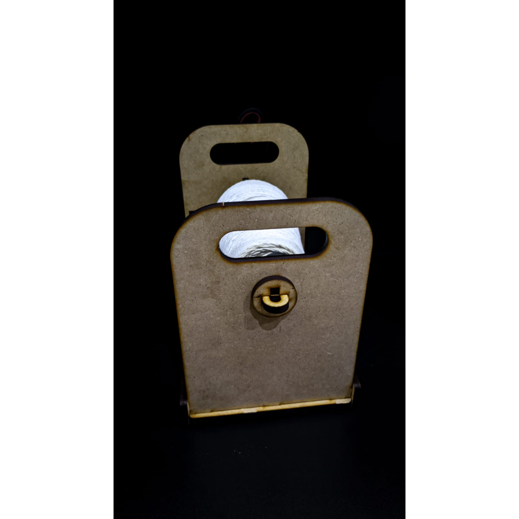 Porta cones de crochê / suporte para novelo / suporte para cone de crochê em MDF 6mm crú