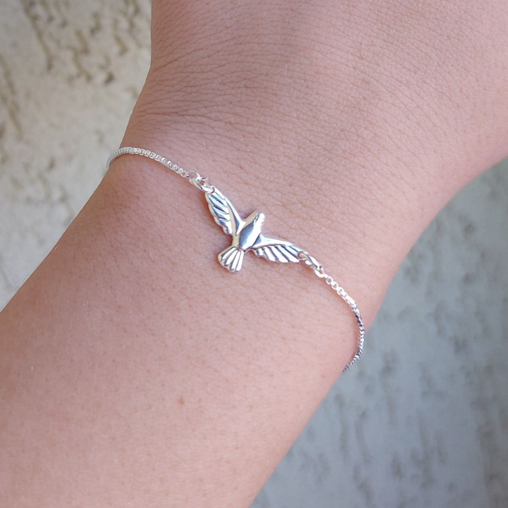 Pulseira feminina Divino Espirito Santo na prata 925 em Oferta na Shopee