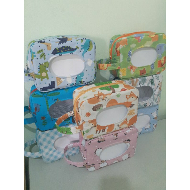 Necessaire Porta Fraldas Lenço Umedecido Impermeável Bebê Bolsa Maternidade Creche Dinossauro Safari em Oferta na Shopee