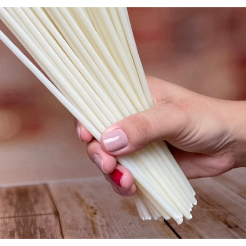 200 Palito para pirulito topo de bolo 14 cm cores a escolha NC TOYS OFF em Oferta na Shopee