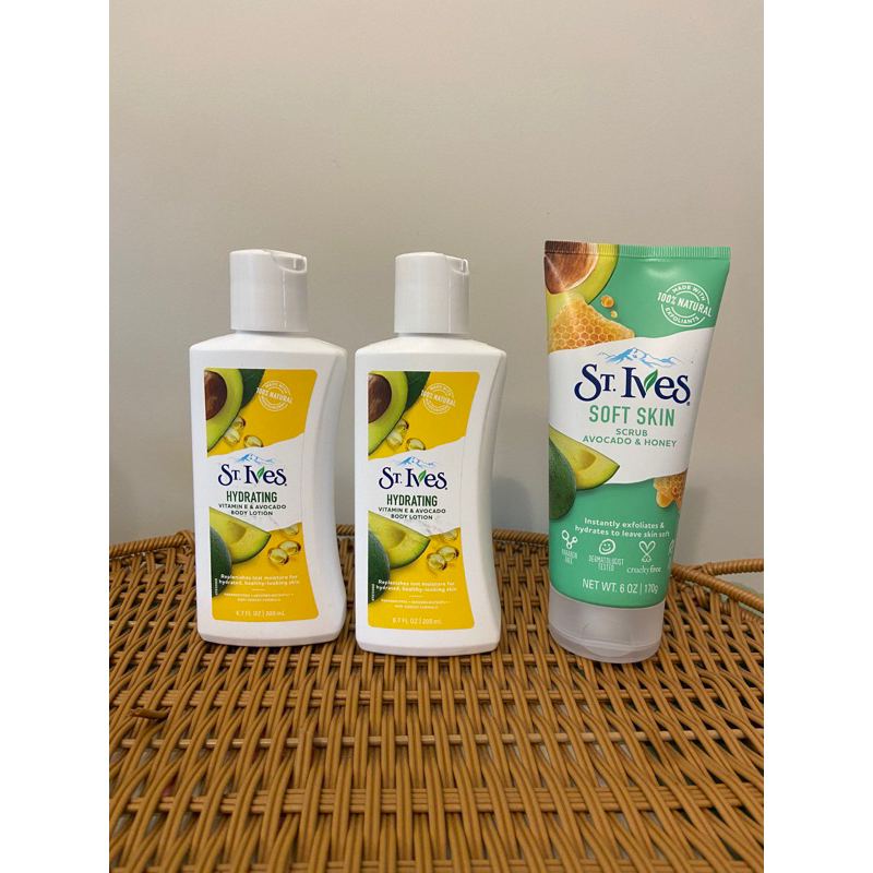 Kit Esfoliante Facial Abacate e mel 170ml + (2) Loção corporal hidratante Vitamina E e Abacate 200ml - St Ives
