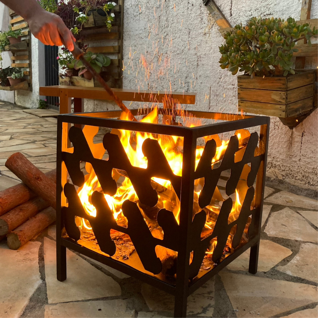 Lareira Externa A Lenha Portátil Em Aço Carbono Rustica