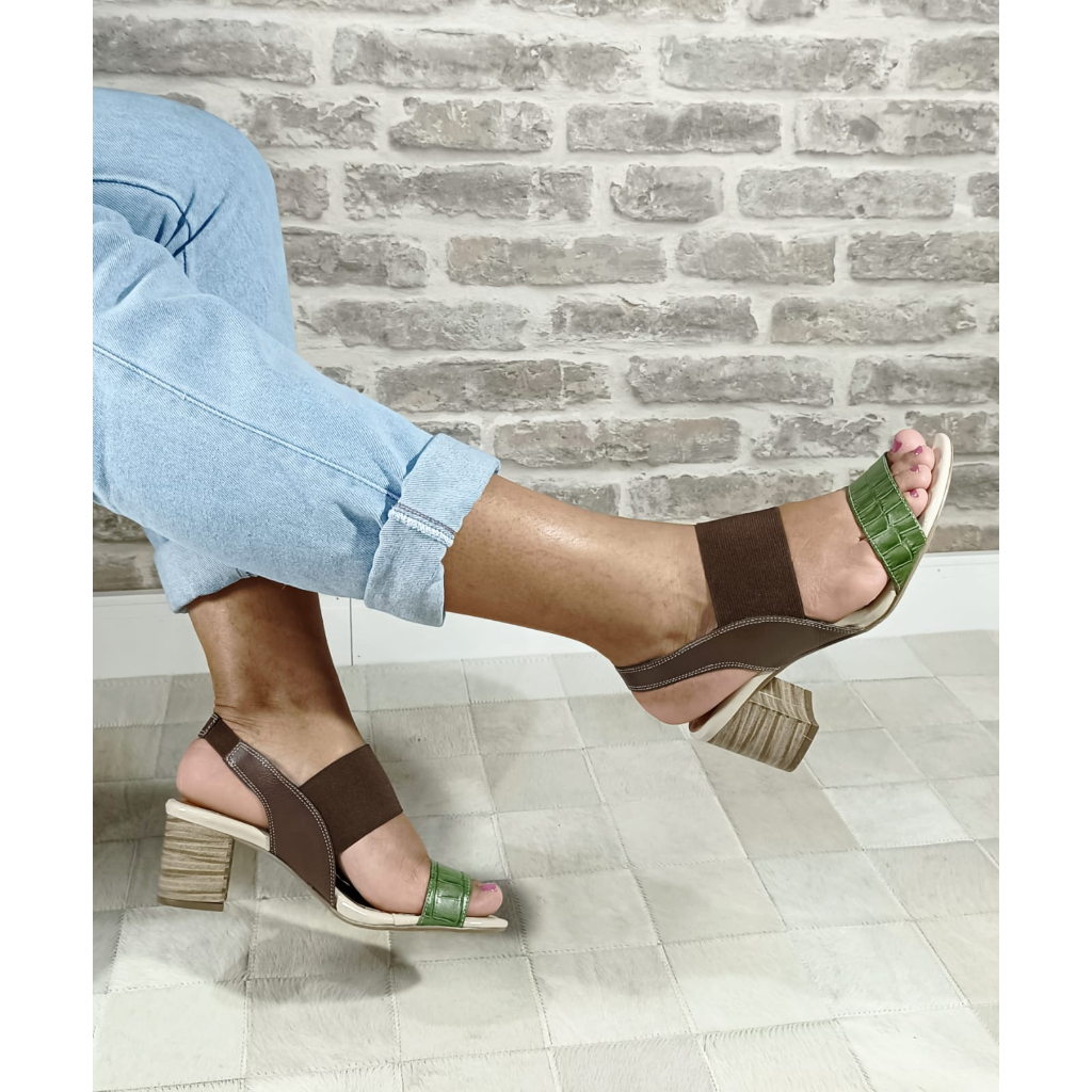Sandália Salto Bloco Baixo Couro Com Elástico Moderna Casual Confort Moda Atual