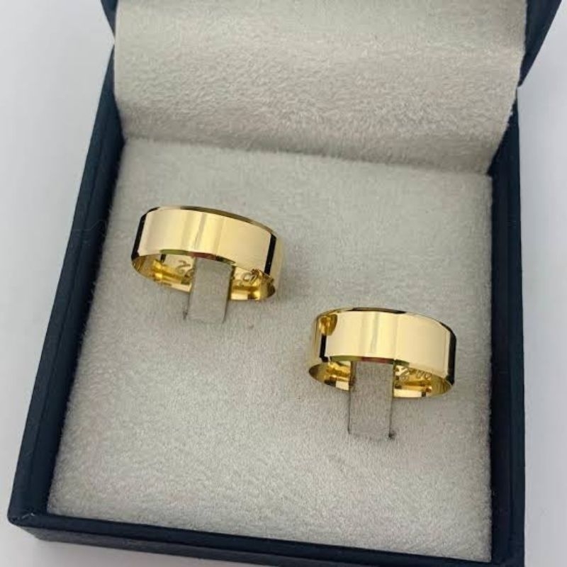PAR ALIANÇA TUNGSTÊNIO BANHADA A OURO 18K 8MM SOLITÁRIO E CAIXINHA