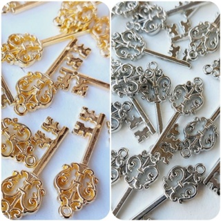 Pingente chave antiga em abs para bijuterias artesanatos em Oferta na Shopee