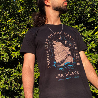 Camiseta Masculina Estampada Barco Gola Redonda em Malha de Algodão Premium