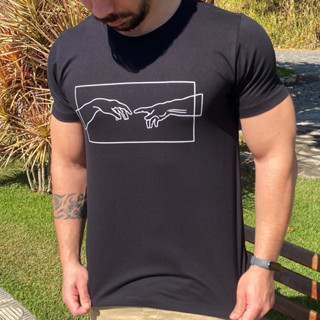 Camiseta Masculina Estampada Criação de Adão Gola Redonda em Malha de Algodão Premium