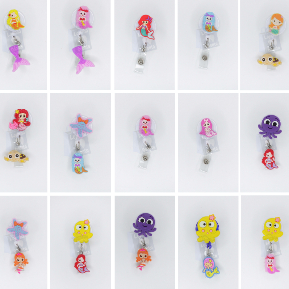 (Parte 1 de 2) Porta Crachá Retrátil Roller Clip Personalizados Temático Sereia | A Pequena Sereia | Ariel | Disney | Desenho Animado | Sereia | Cauda | Fundo do Mar | Flounder | Sabidão | Sebastião | Adella | Aquata | Arista | Disney World