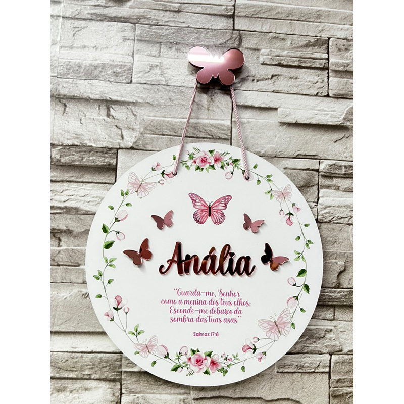 Guirlanda Porta Maternidade Placa decorativa para porta tema flores e borboletas com versículo.