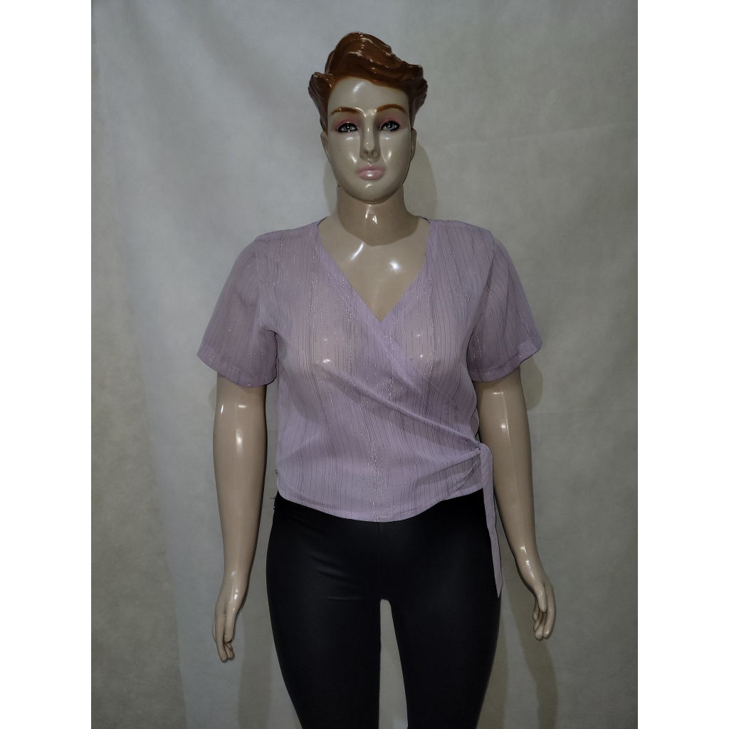 Blusa bolero roxa com brilho e transparencia veste entre M e G usado bom estado